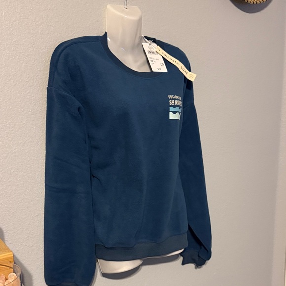 Saltwater LUXE Blue Crew Neck Sweater - Picture 3 of 7
